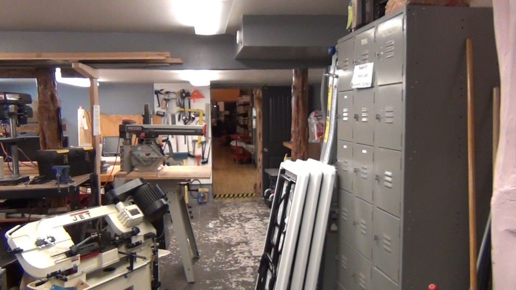 » Blog Archive » HeatSync Labs Hacker Space in Mesa AZ.Still033