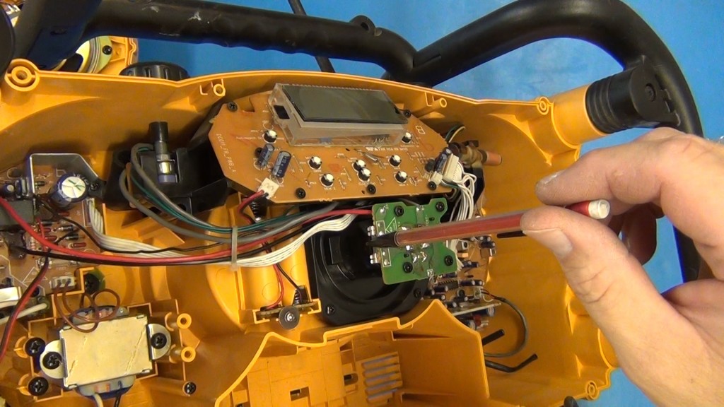 » Blog Archive » Repair DeWalt Radio Part 1 of 2.Still007