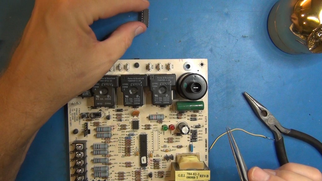 » Blog Archive » Repair HVAC blower motor failure.Still026